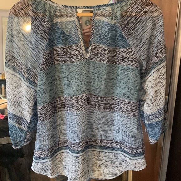 Maurices woman’s top size XS. Extra Small. Blue hues. Sheer. - Picture 6 of 7